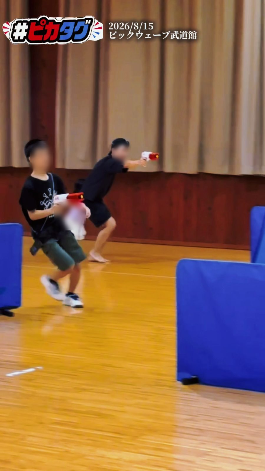 仲間を助けに前へ出る